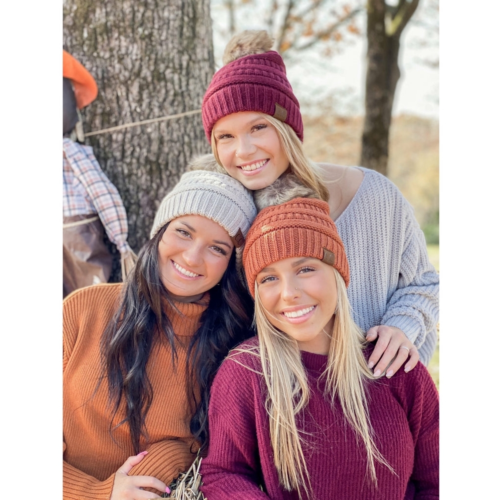 Soft CC Beanies Woman's Fur Pom